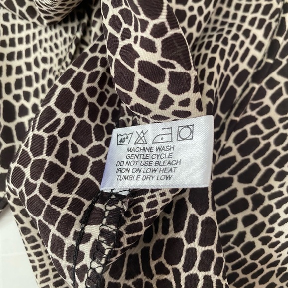 Violet & Claire Tops Blouse Leopard Print Layered wrap women’s size M - Picture 12 of 15